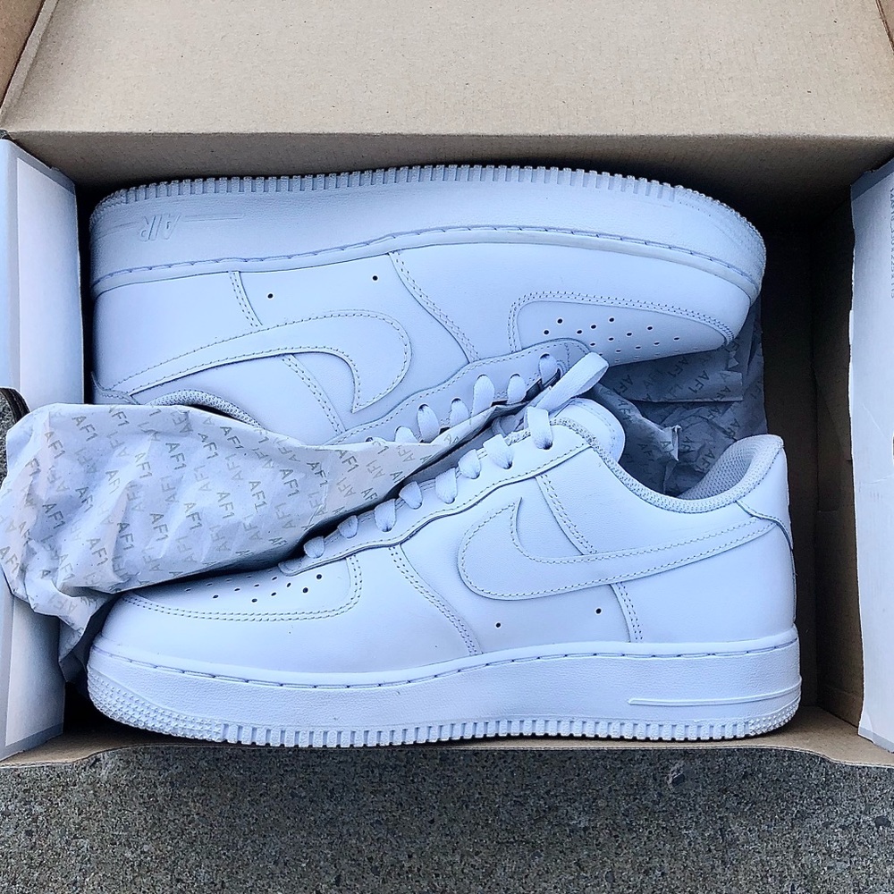 Men’s Air Force 1 ‘07 Triple White size 10 New in Box